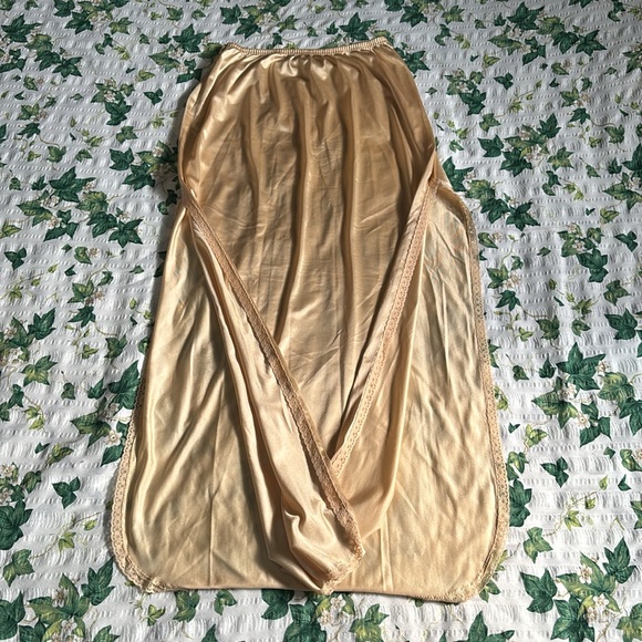 {VTG} VANITY FAIR Nude Midi / Maxi Slip Skirt - Picture 2 of 5